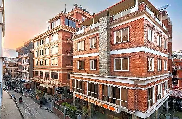 Atisha Hotel 3*